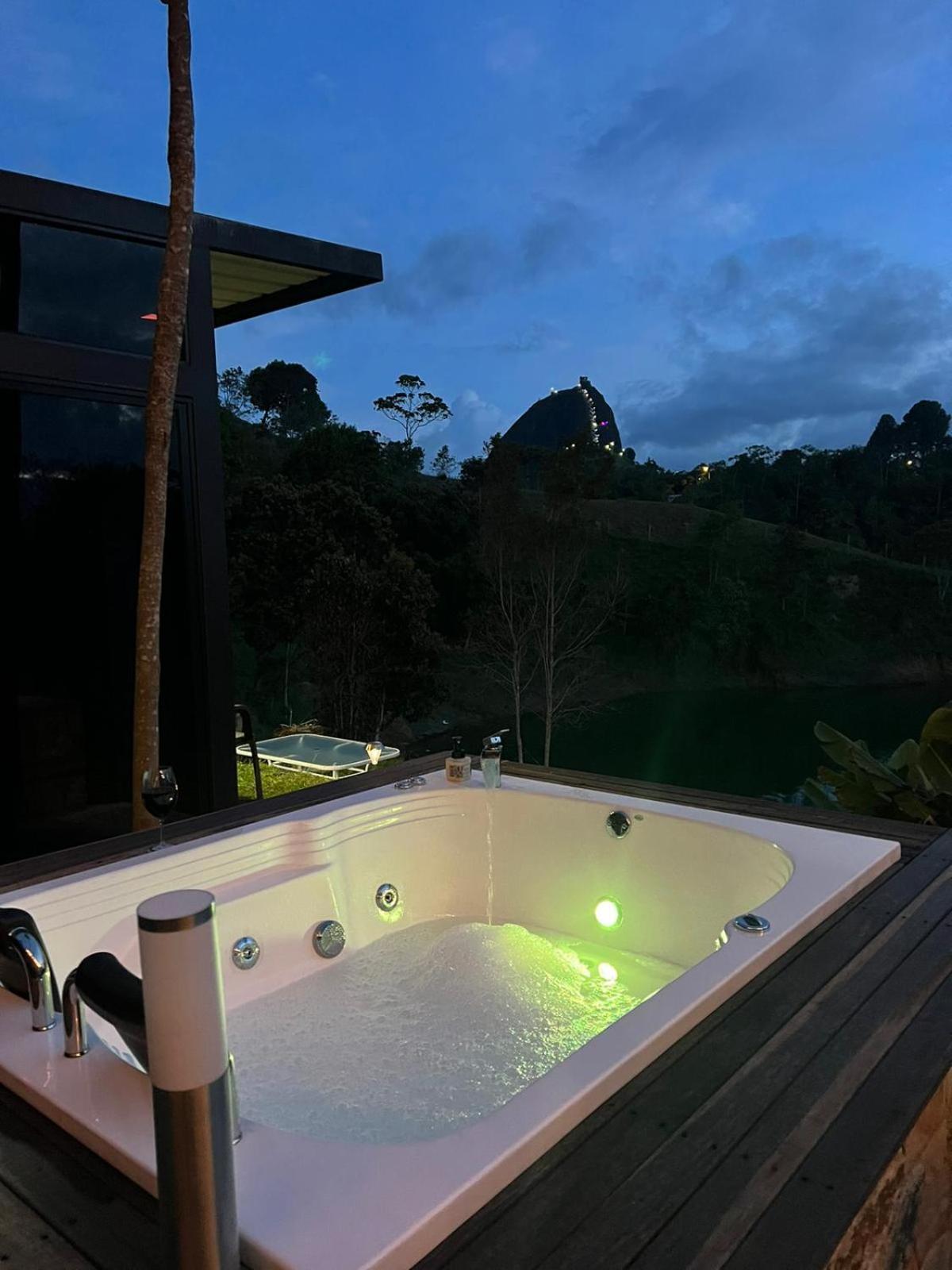 Cabana Privada Sin Prisa "Not Rush" Preciosa! Con Jacuzzi, Vista Y Acceso Directo Al Embalse, Vista A La Piedra , Deporte Acuatico Paddle Board And Breakfast Incluidos ! Imperdible Guatapé Exterior foto