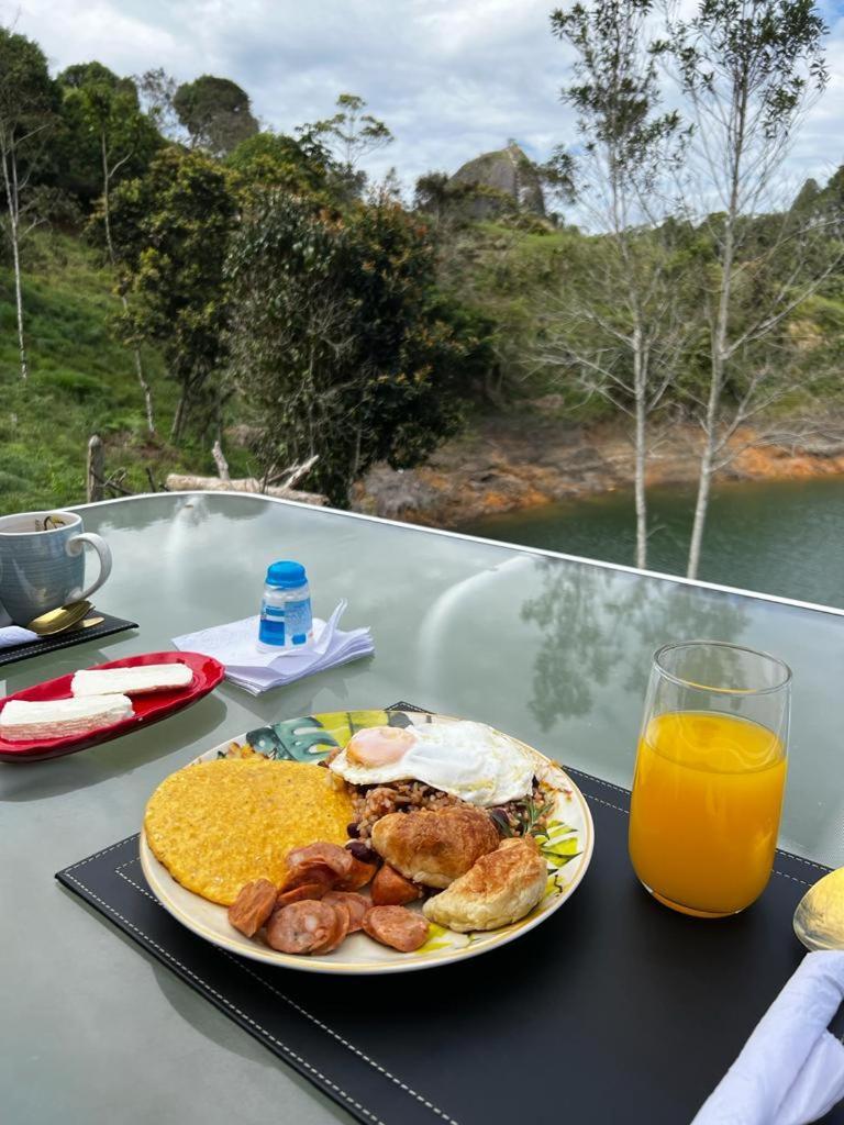 Cabana Privada Sin Prisa "Not Rush" Preciosa! Con Jacuzzi, Vista Y Acceso Directo Al Embalse, Vista A La Piedra , Deporte Acuatico Paddle Board And Breakfast Incluidos ! Imperdible Guatapé Exterior foto
